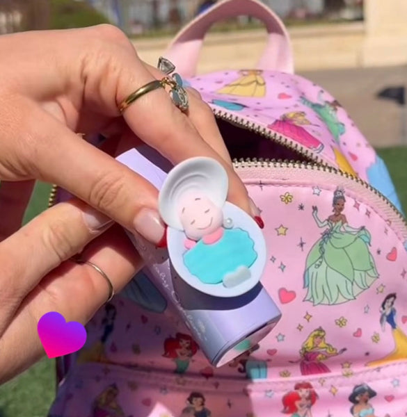 Alice in Wonderland Baby Oyster Power Bank