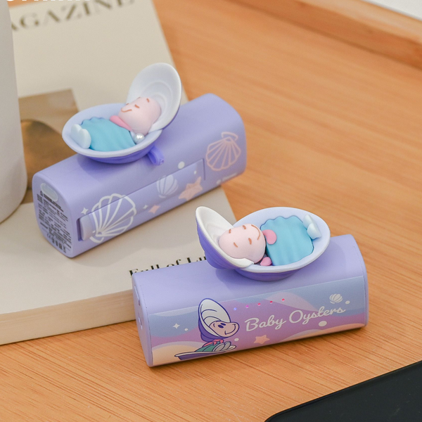Alice in Wonderland Baby Oyster Power Bank